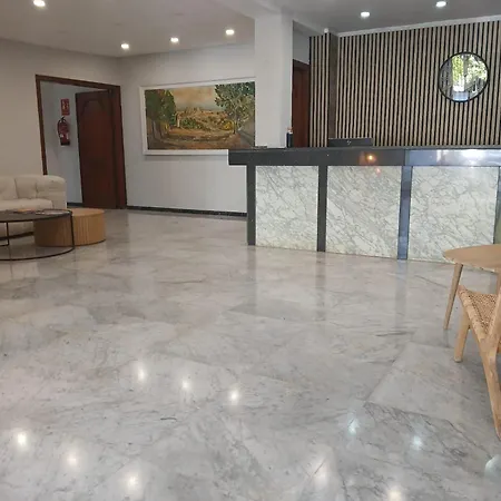 San Martin فندق التافولا